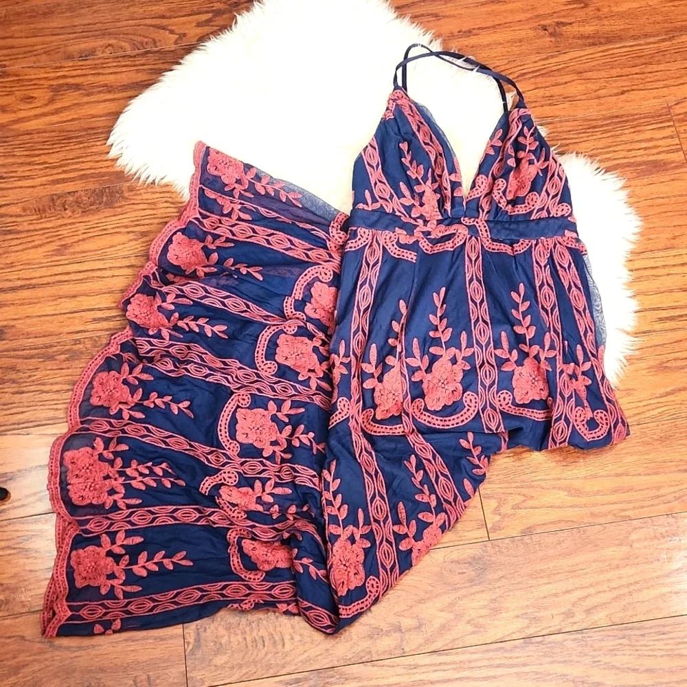 BarVely Lace Empire Waist Embroidered Maxi Dress - Picture 3 of 8